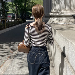 Asymmetrical Shoulder Crop Border T-Shirt