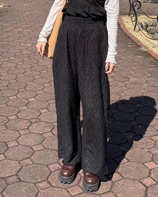 Lace banding pants