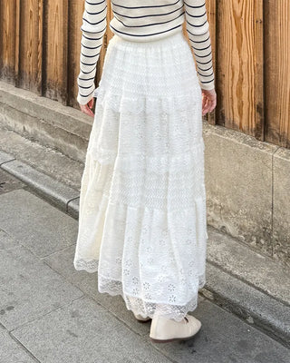 Flower punched long skirt