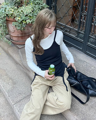Simple pintuck chino pants