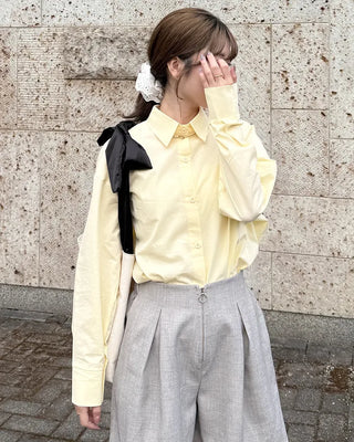 Pastel-colored basic shirt