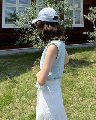 Punched Frill Sleeveless Cardigan
