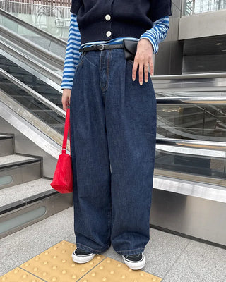 Wide-fit pintuck denim pants