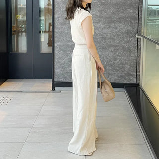 Sleeveless mock neck knit