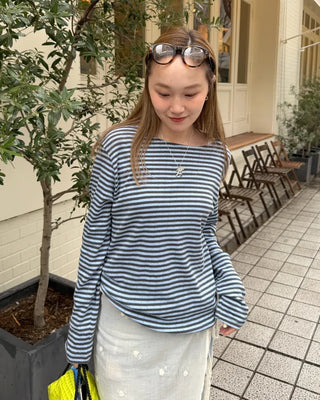 Boat neck striped long-sleeved T-shirt