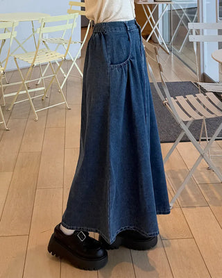 Elastic waist pocket midi denim skirt