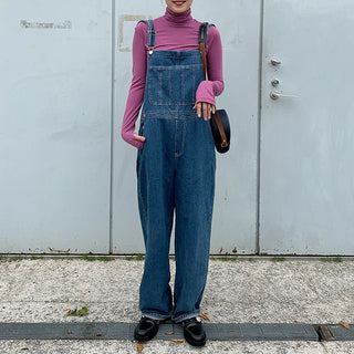 Toned-down color turtleneck T-shirt