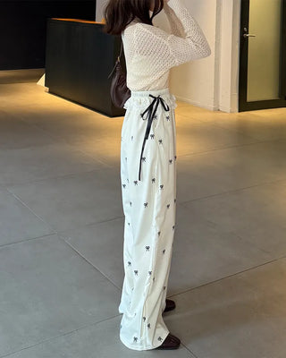 Loose-fitting perforated knit