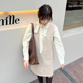 Ribbon tie blouse