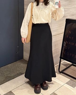 Neck frill blouse