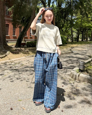 Cut-off hem sweat half-length T-shirt