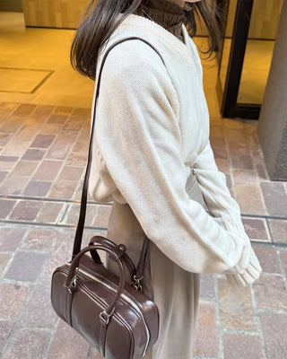 V-neck raglan sleeve knit