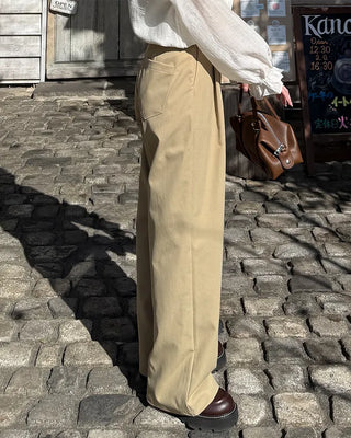 Classic pleated wide slacks
