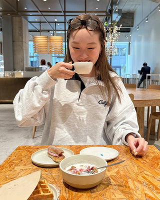 High-neck half-button sweatshirt