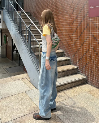Raglan semi-cropped short-sleeved T-shirt