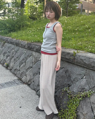 Square neck button sleeveless
