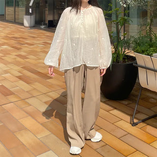 Button-point blouse
