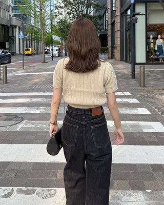 Round neck cable knit short sleeve knit