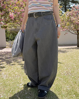 Flap pocket curved fit cotton pants