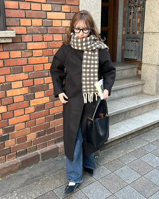 Big check fringe scarf