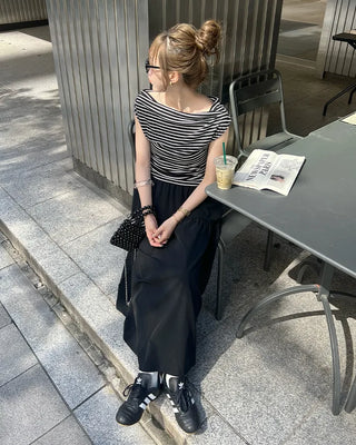 Striped off-shoulder short-sleeved T-shirt