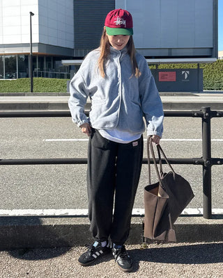 Fleece easy pants with pocket patch