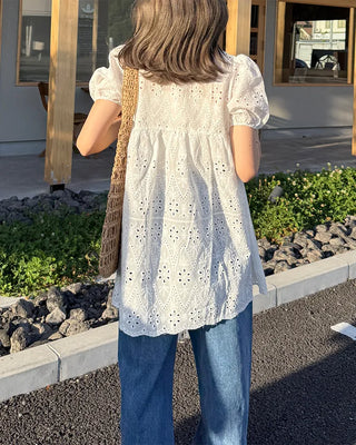 V-neck string punching blouse