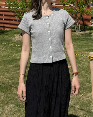 Flower punched short-sleeved cardigan