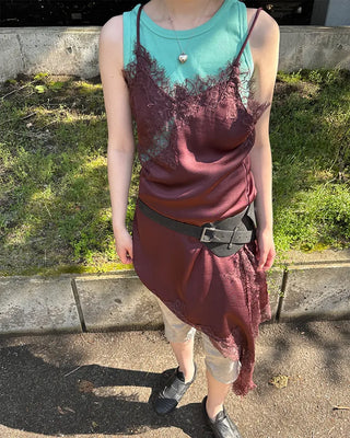 Suede belt with pockets