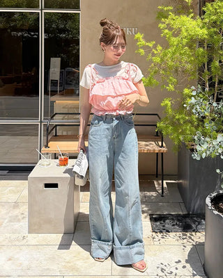 Rolled-up wide-leg denim pants