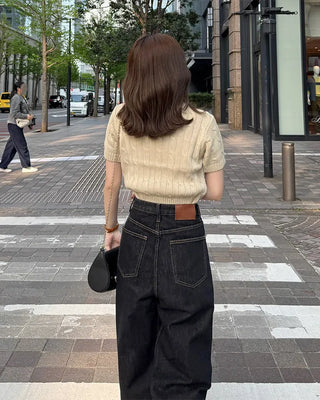 Round neck cable knit short sleeve knit
