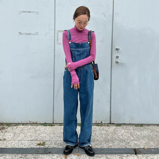 Toned-down color turtleneck T-shirt