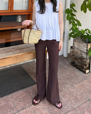 Pleated sleeveless blouse