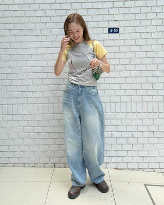 Raglan semi-cropped short-sleeved T-shirt