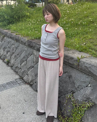 Square neck button sleeveless