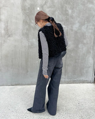 Striped half-turtleneck cut and sew
