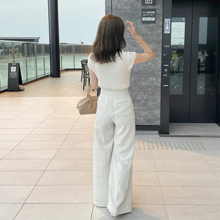 Sleeveless mock neck knit