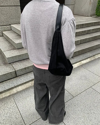 V-neck long-sleeve knit