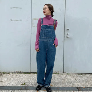 Toned-down color turtleneck T-shirt