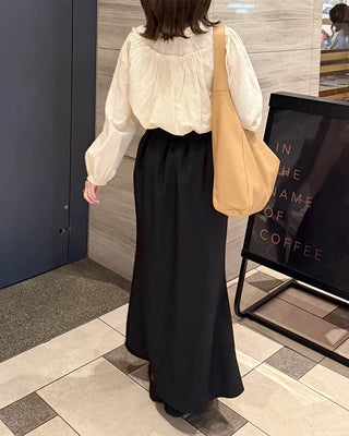 Neck frill blouse