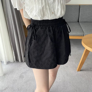 Flower embossed shorts
