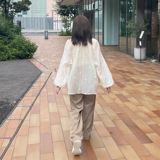 Button-point blouse