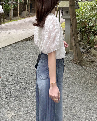 Seersucker frill short-sleeved blouse
