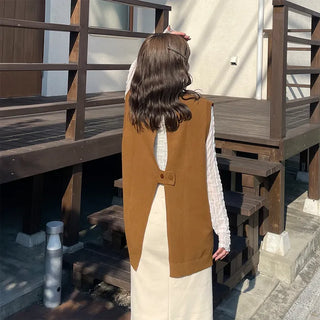 Back button detail knit vest