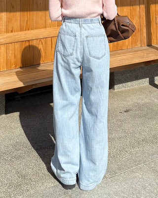 Front patch pocket wide-fit denim pants