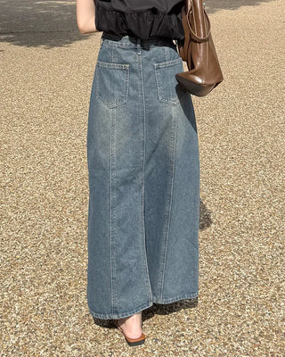 Slit-line long denim skirt
