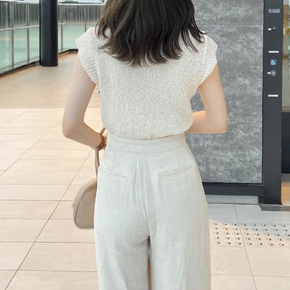 Sleeveless mock neck knit