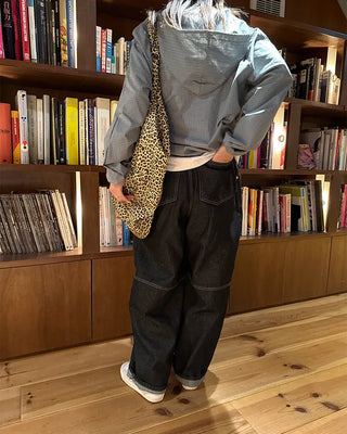 Stitch pocket raw denim pants
