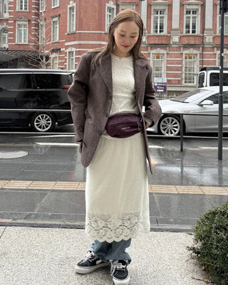 Lace-point skirt