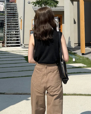 Classic V-neck knit vest
